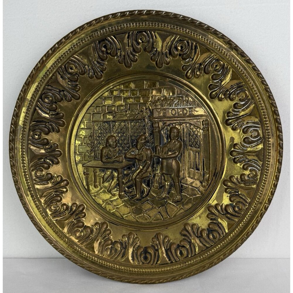 Vtg‎ Peerage English Ye Olde Pub Scene 12" Hammered Brass Plate Made in England